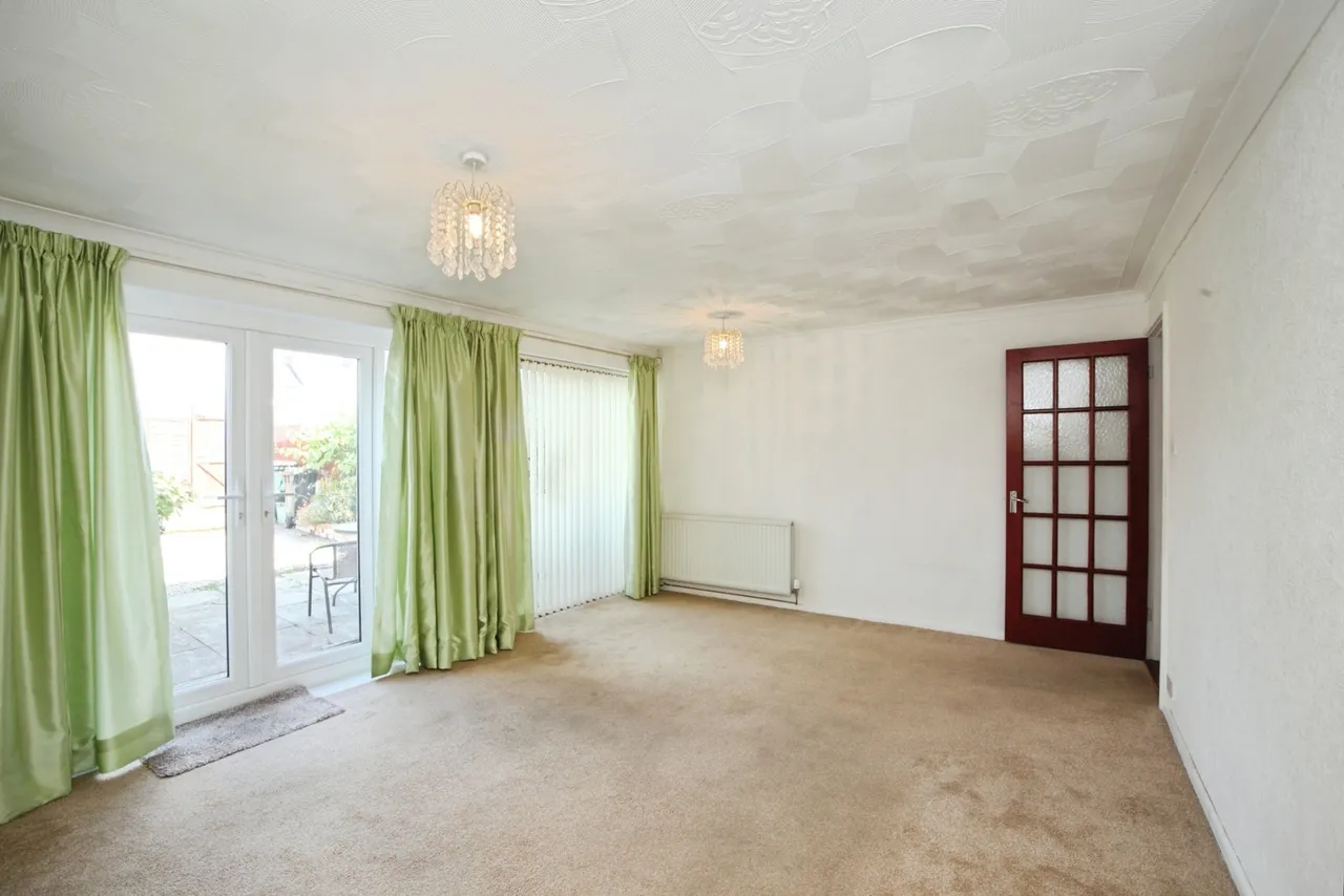 St. Julians Court, Newport, NP19, photo 4
