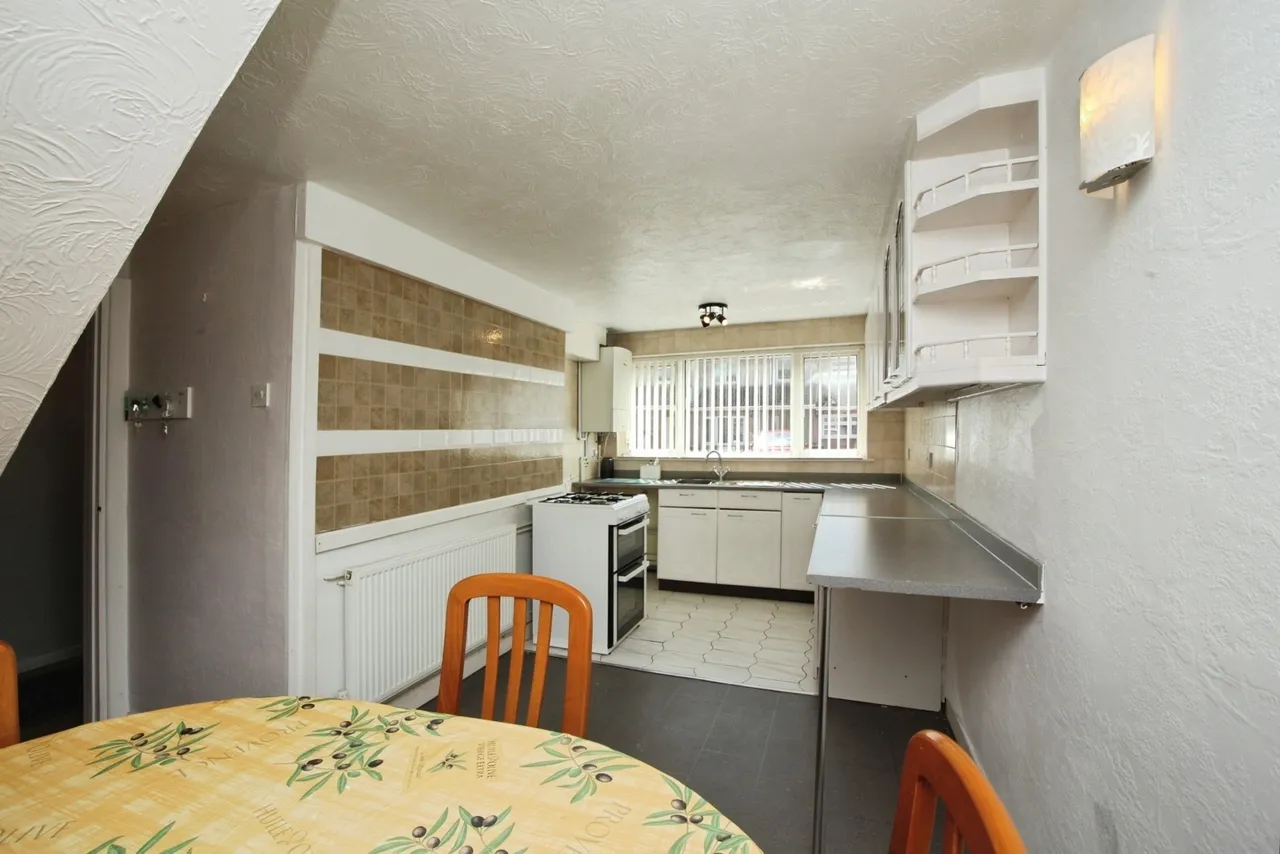 St. Julians Court, Newport, NP19, photo 9