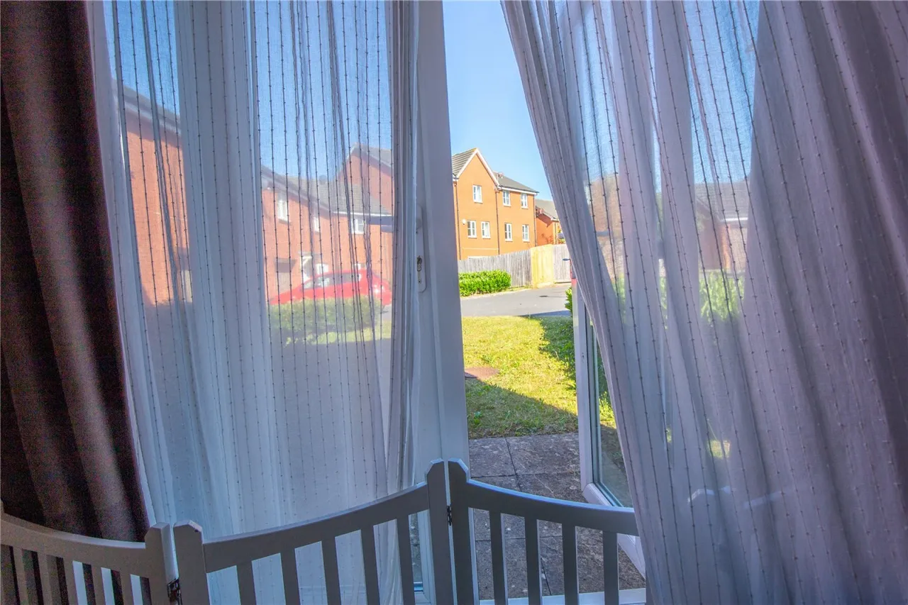 Emerson Square, Bristol, BS7, photo 3