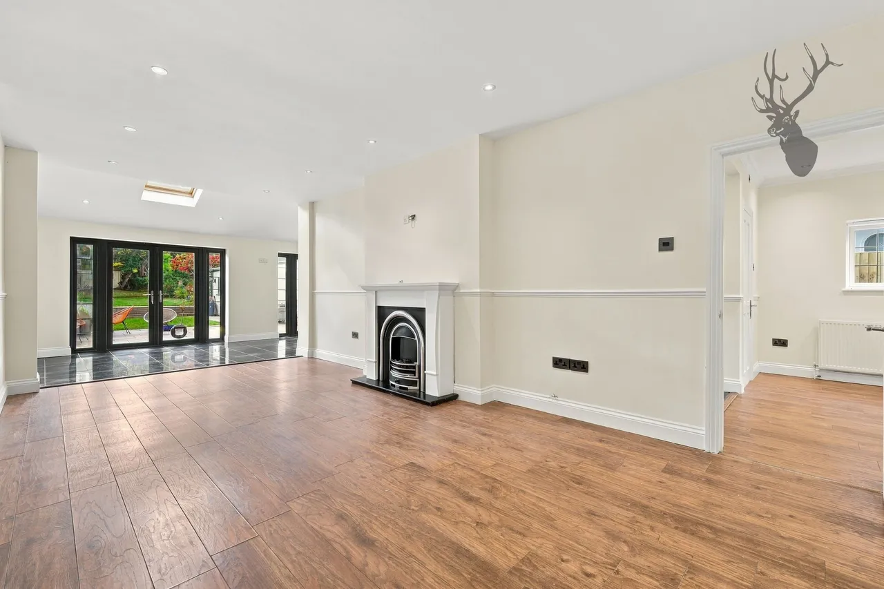 Morgan Crescent, Theydon Bois, CM16, photo 12