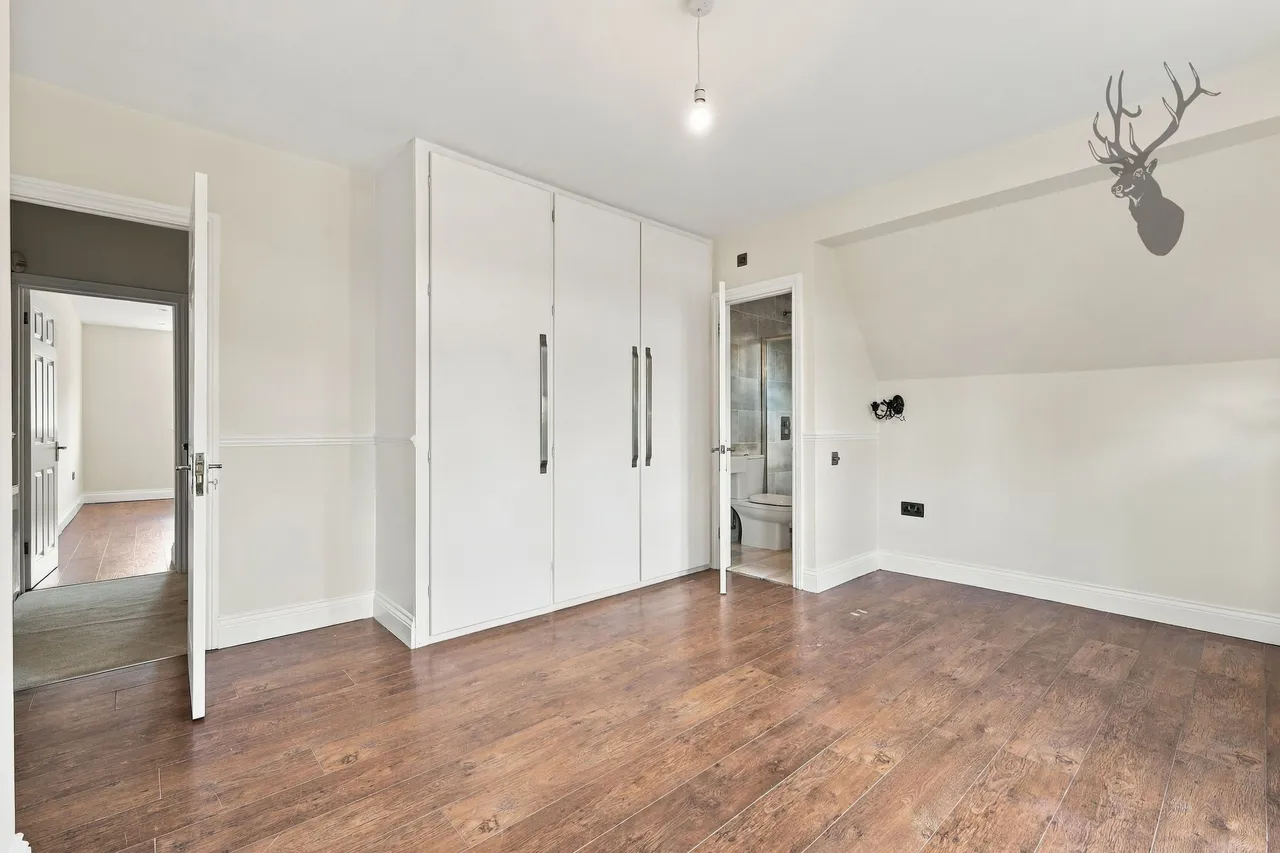 Morgan Crescent, Theydon Bois, CM16, photo 17