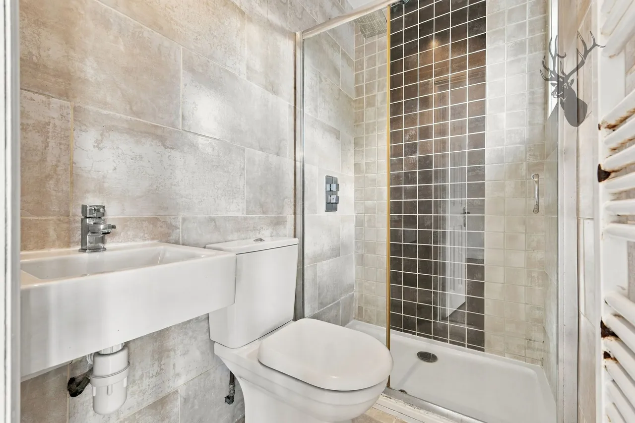 Morgan Crescent, Theydon Bois, CM16, photo 18