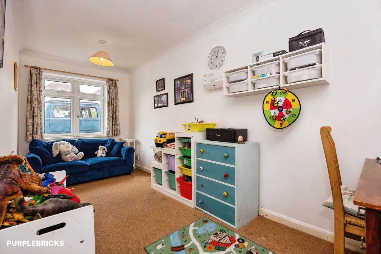 Bryanstone Avenue, Guildford, GU2, photo 11