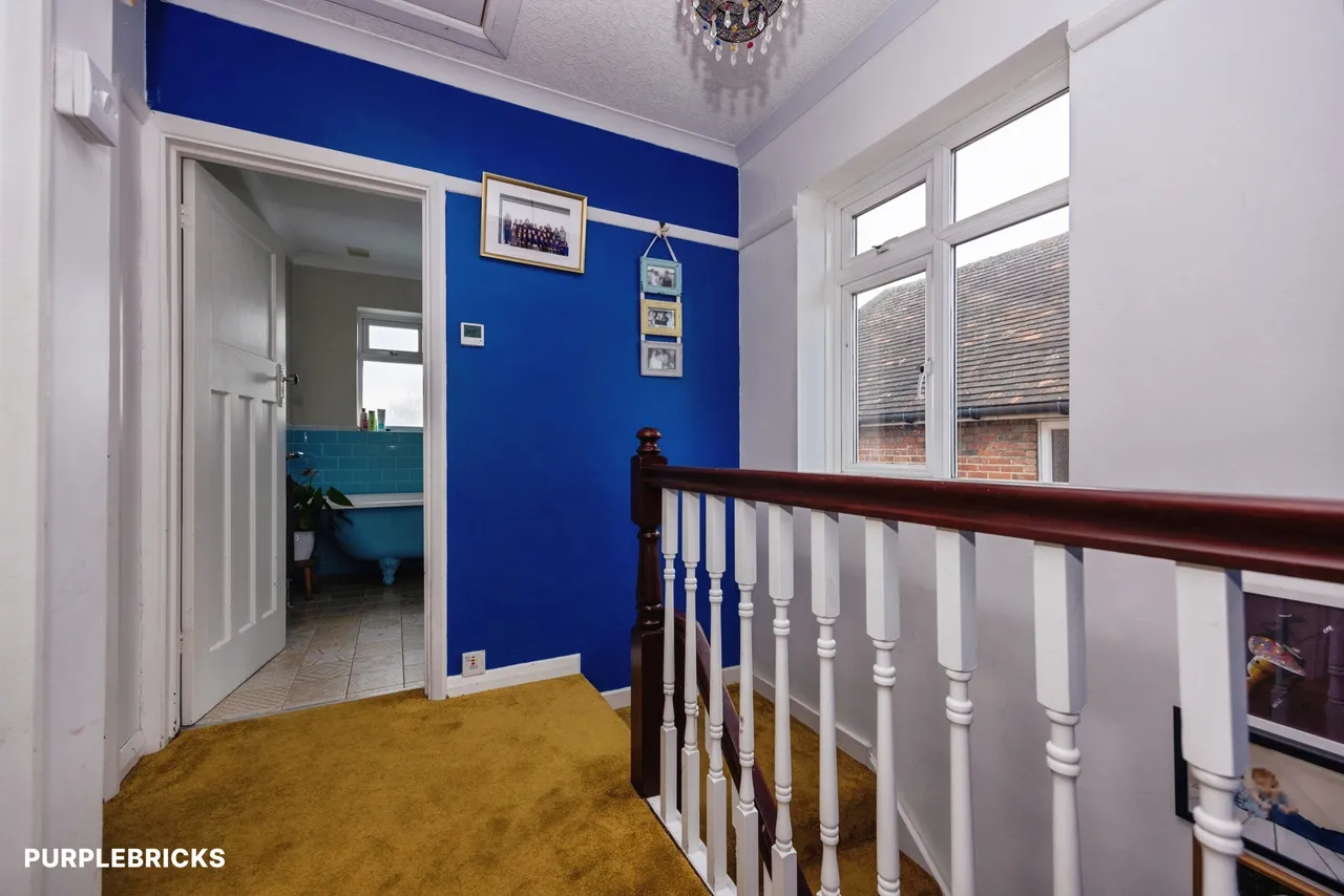 Bryanstone Avenue, Guildford, GU2, photo 13