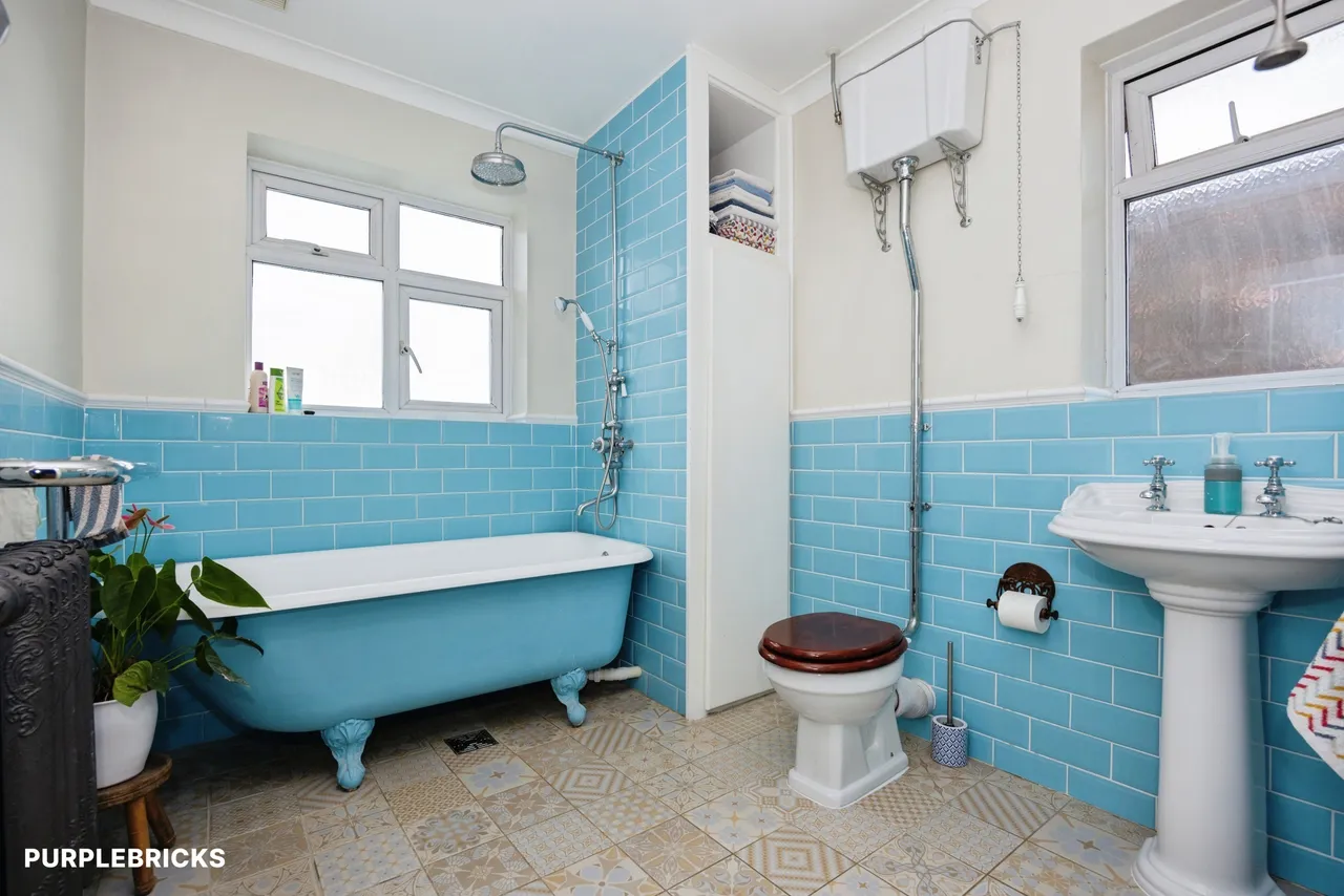 Bryanstone Avenue, Guildford, GU2, photo 14