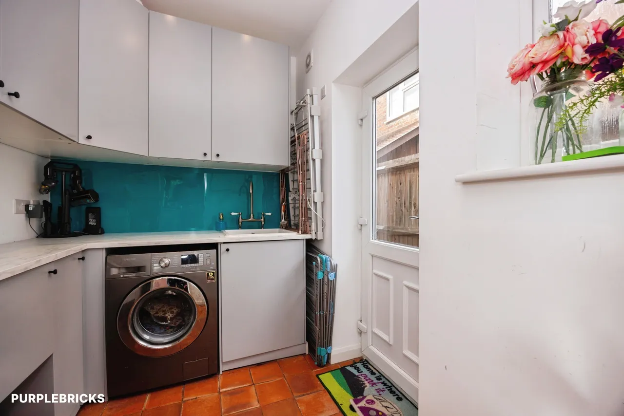 Bryanstone Avenue, Guildford, GU2, photo 10