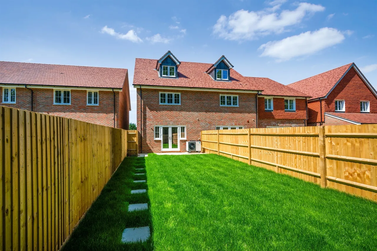 Haroldslea Drive, Horley, RH6, photo 8