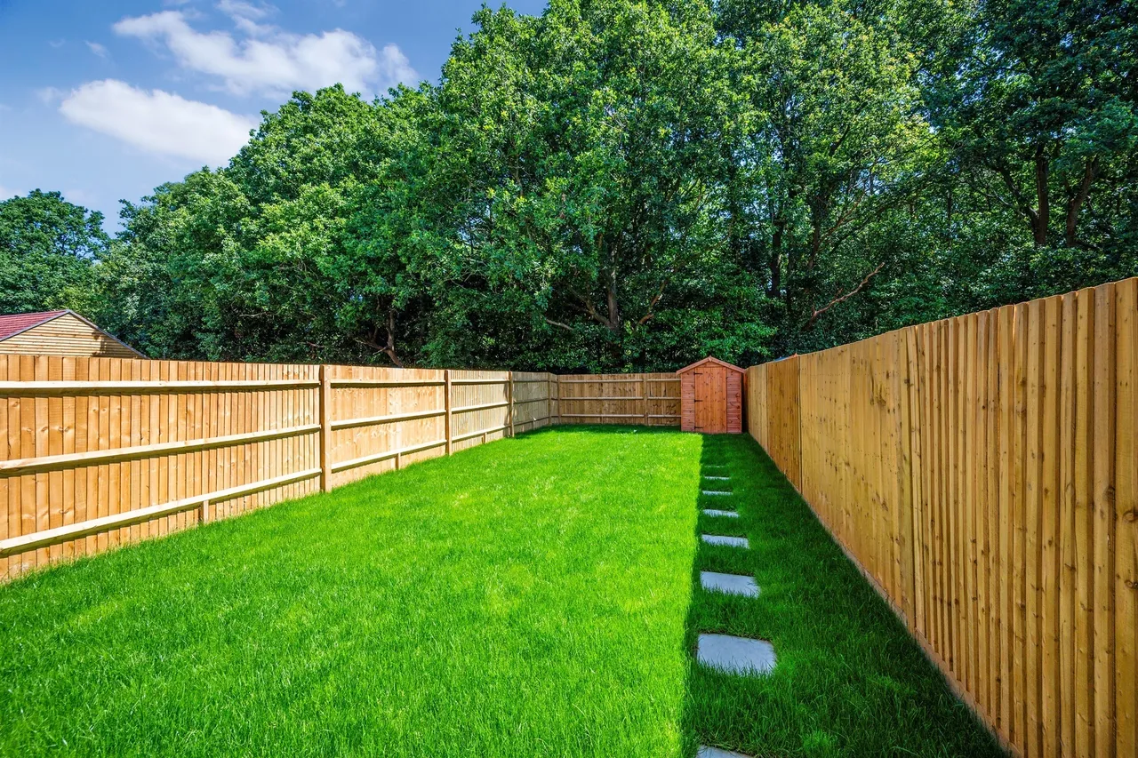Haroldslea Drive, Horley, RH6, photo 4