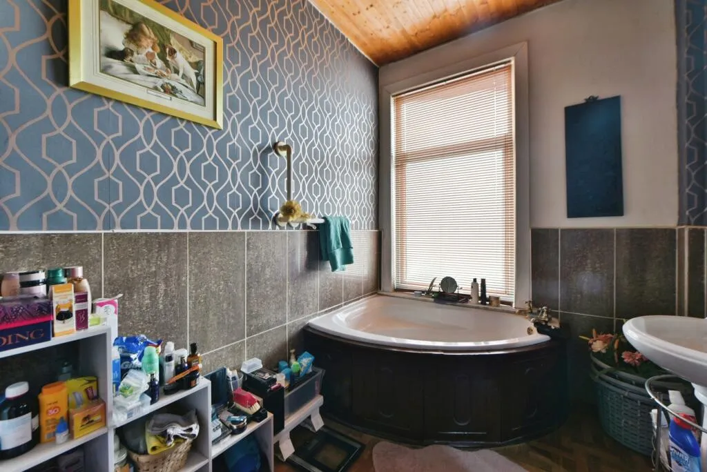 High Bank, Manchester, M18, photo 20
