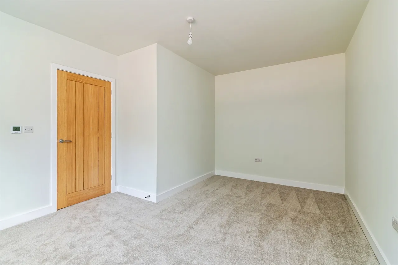 Coventry Lane, Bramcote, NG9, photo 5