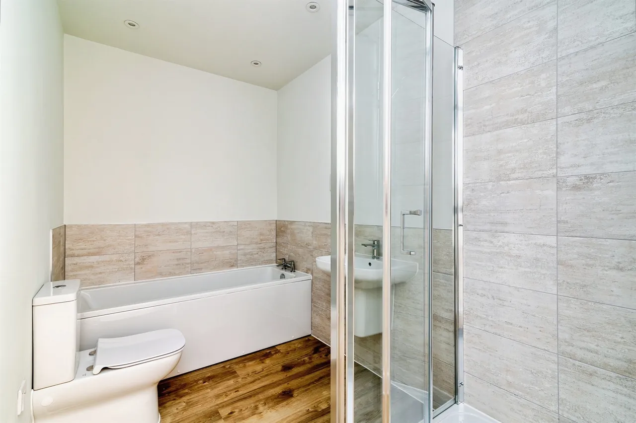 Coventry Lane, Bramcote, NG9, photo 14