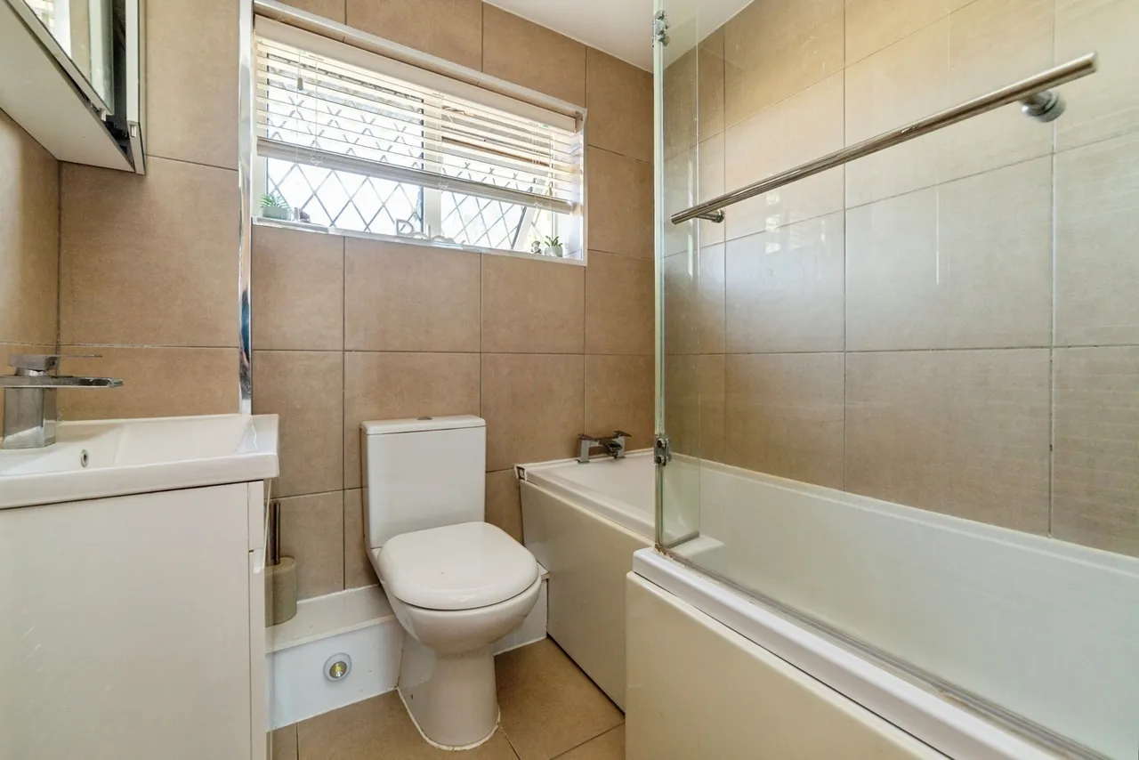 Lime Close, Stevenage, Hertfordshire, SG2, photo 13