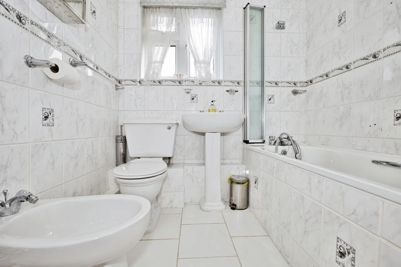 St. Brides Close, Glastonbury, BA6, photo 15