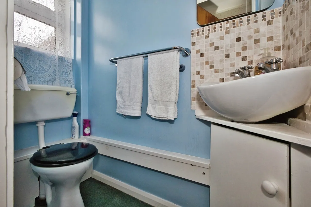 St. Brides Close, Glastonbury, BA6, photo 7