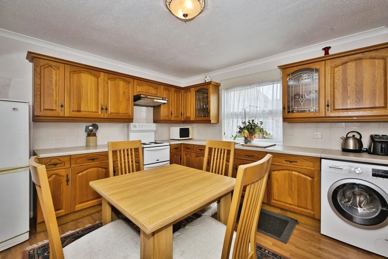 St. Brides Close, Glastonbury, BA6, photo 6