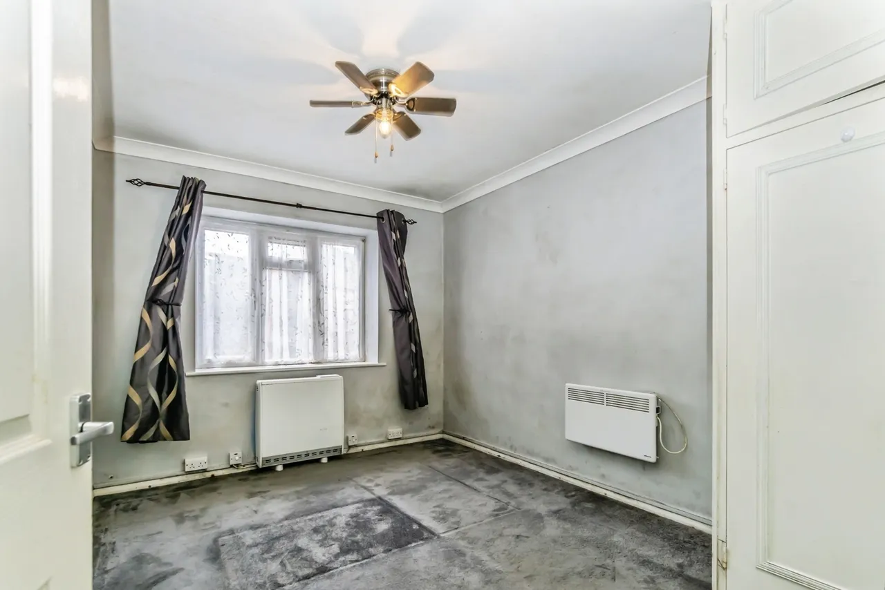Nineham Court, Milton Road, Caterham, Surrey, CR3, photo 7