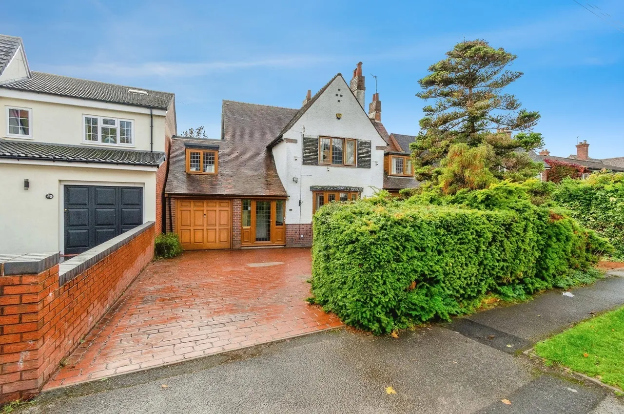 4 bed house for sale — Charlemont Road, WALSALL, West Midlands, WS5