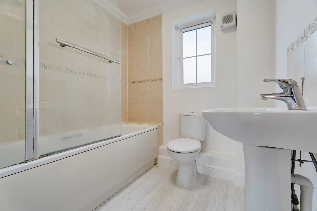 Byron Close, Stowmarket, photo 8