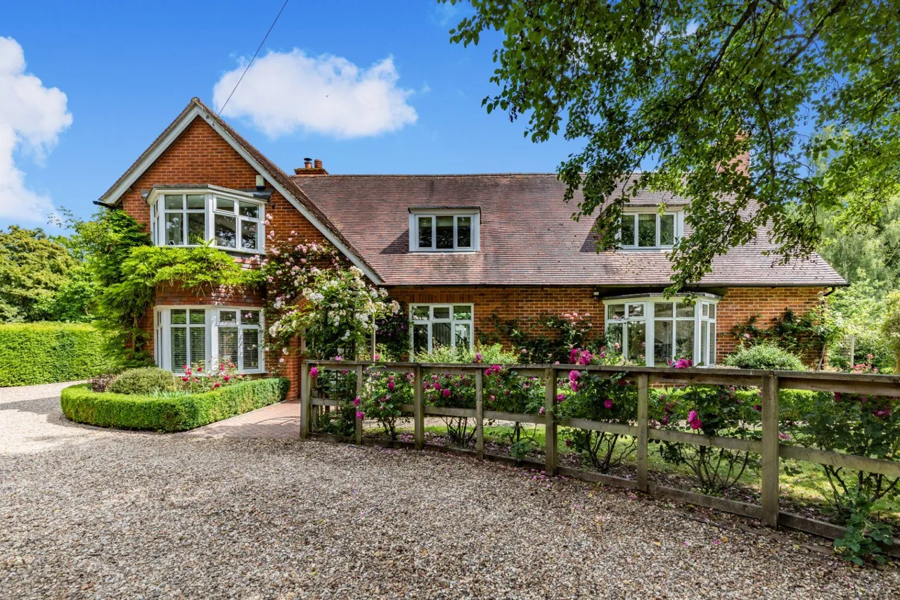 Chapel Row, Berkshire, RG7 6PB, photo 3