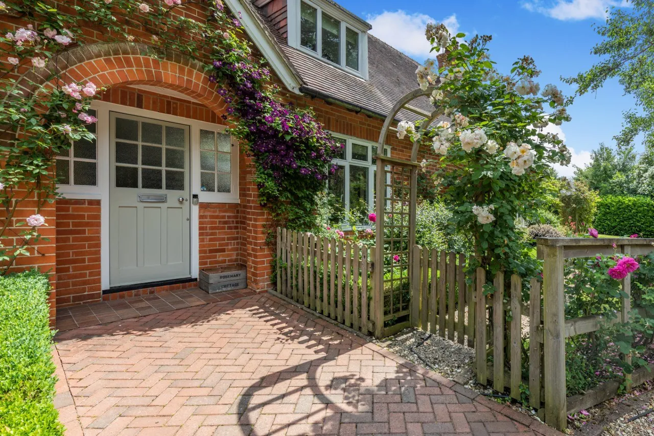 Chapel Row, Berkshire, RG7 6PB, photo 8