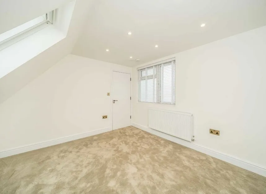 Summers Lane, North Finchley, N12, photo 6