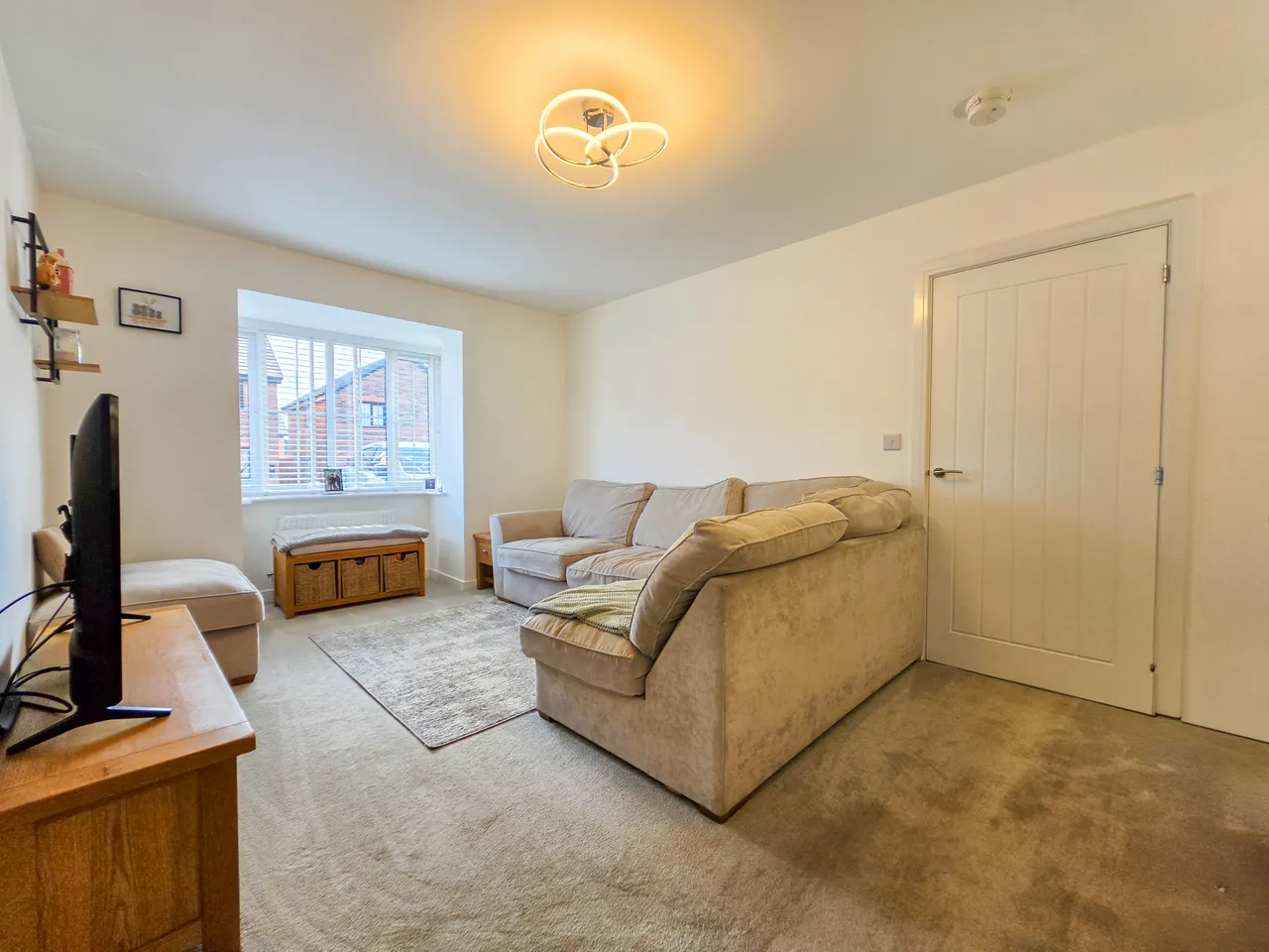 Premier Way, Bury, BL8, photo 2