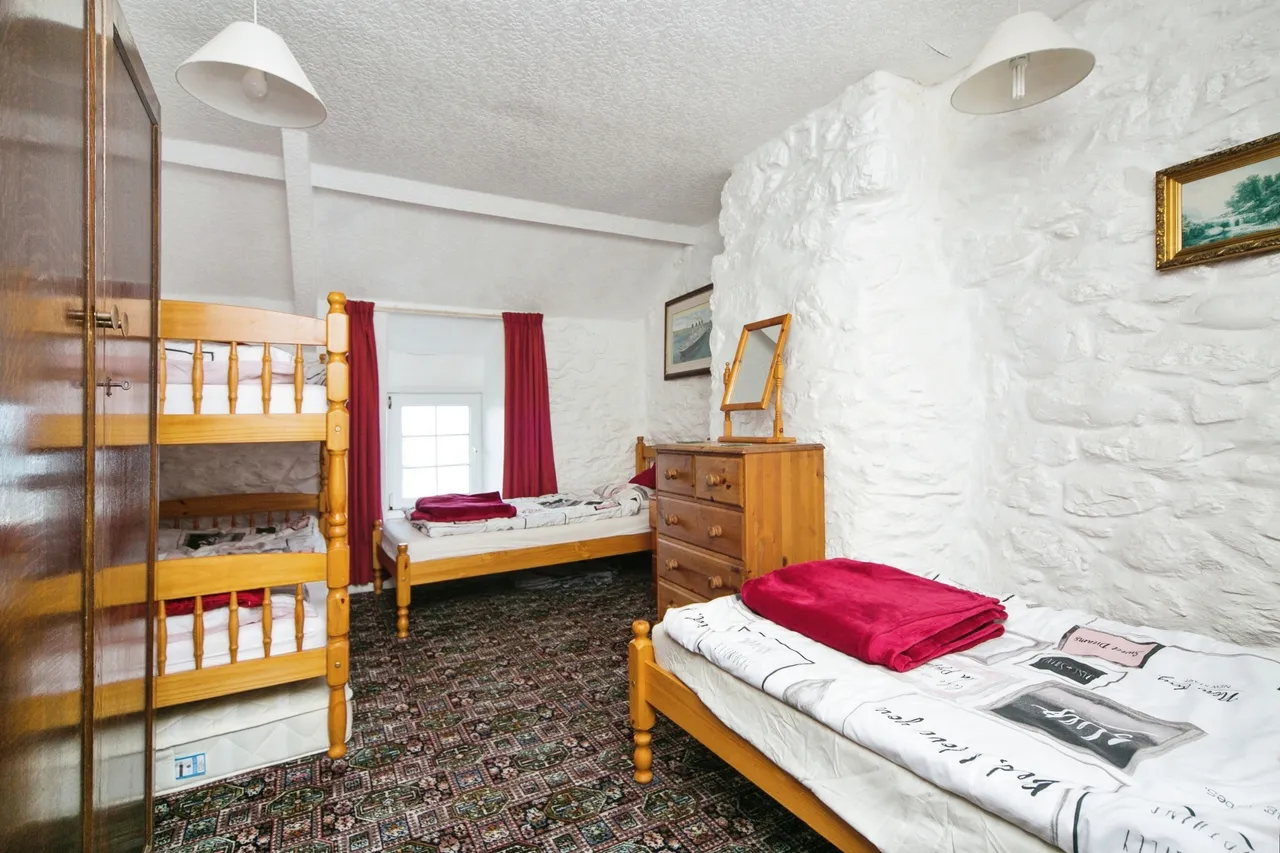 Llangwnadl, Llyn Peninsula, LL53, photo 10