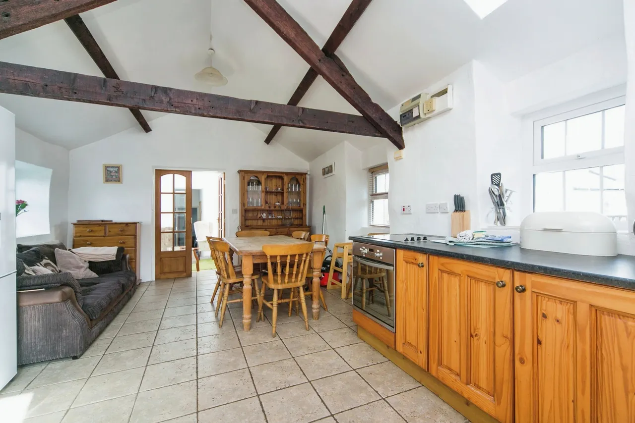 Llangwnadl, Llyn Peninsula, LL53, photo 21