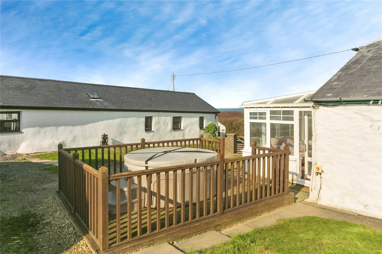 Llangwnadl, Llyn Peninsula, LL53, photo 26