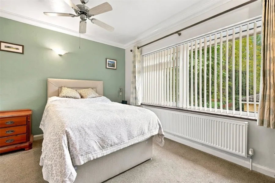 with 4 bedrooms in Little Hadham, Ware, SG11, photo 8