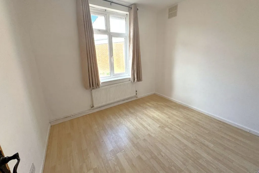 Rotherfield Road, Carshalton, photo 13