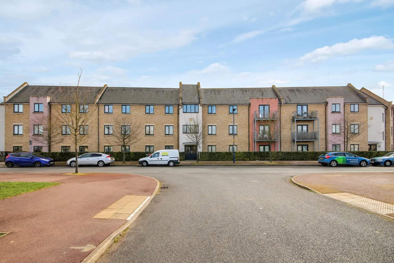 2 bed flat to rent — Ring Fort Road