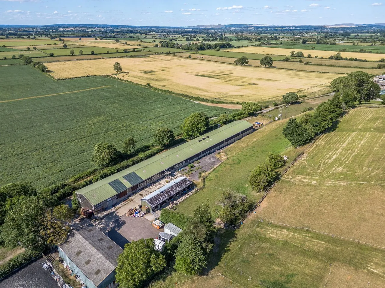 acres, glamping, BA13, photo 3