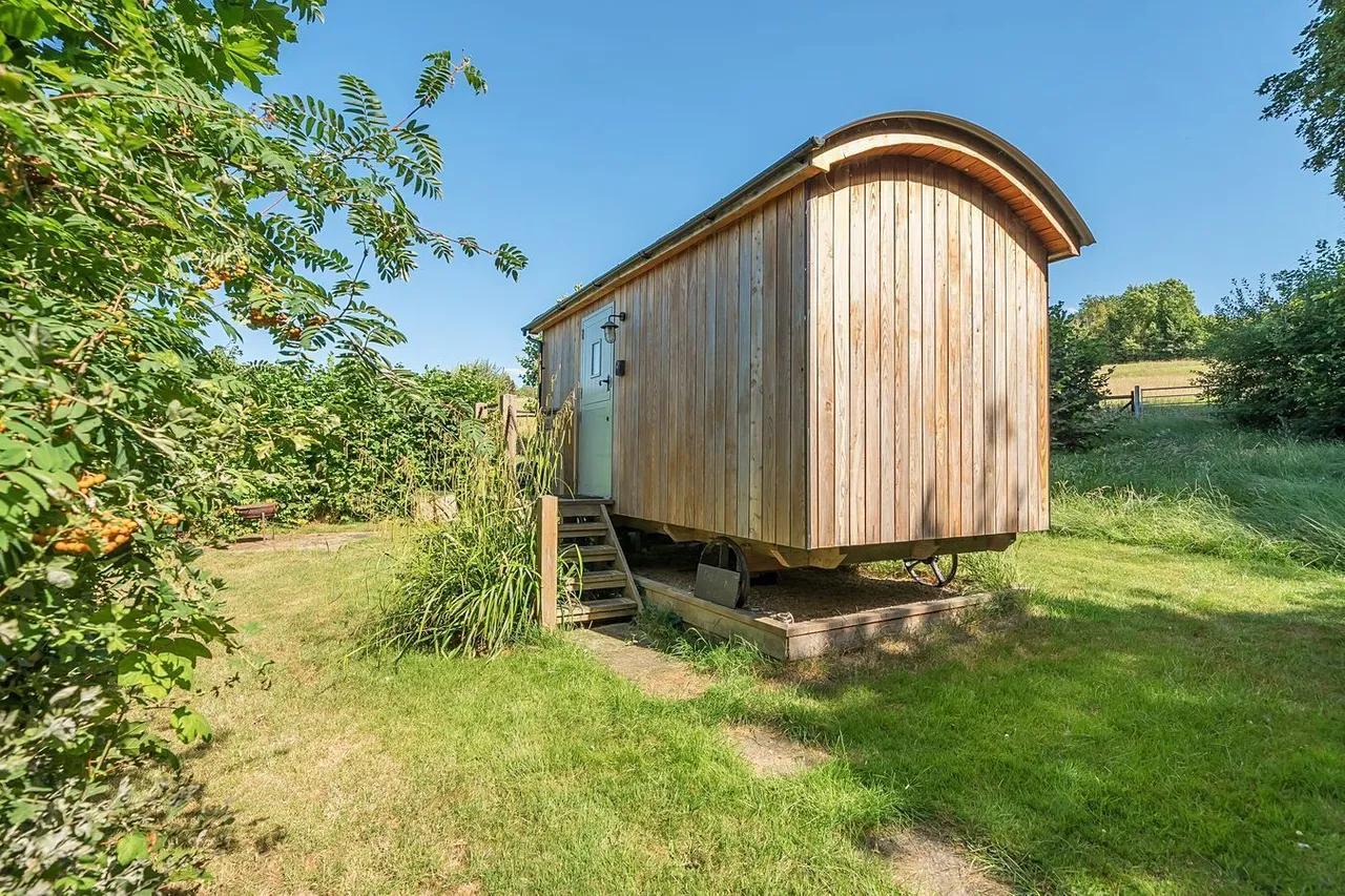 acres, glamping, BA13, photo 6
