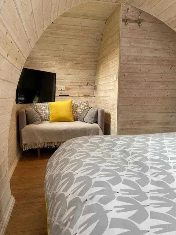 acres, glamping, BA13, photo 40
