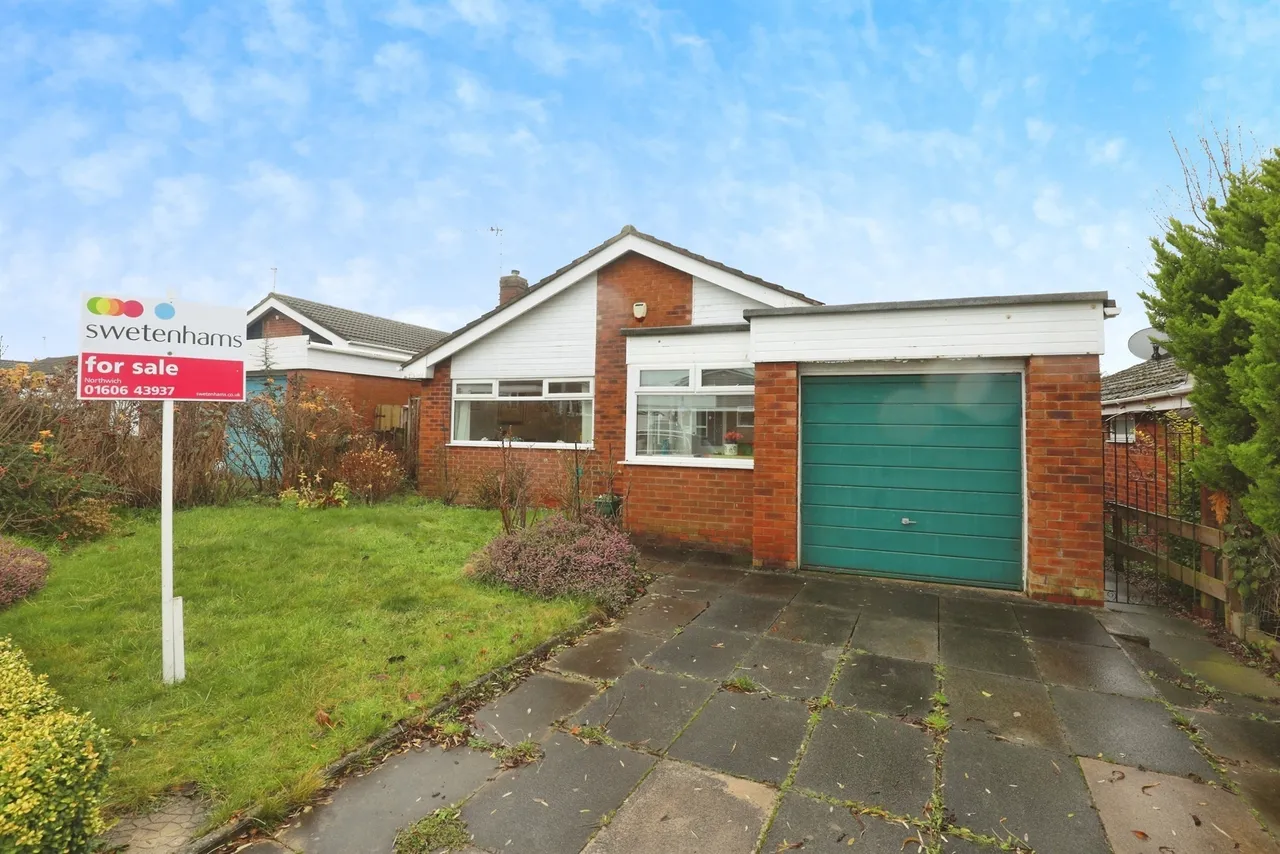 3 bed house for sale — Shores Green Drive, Wincham, Northwich