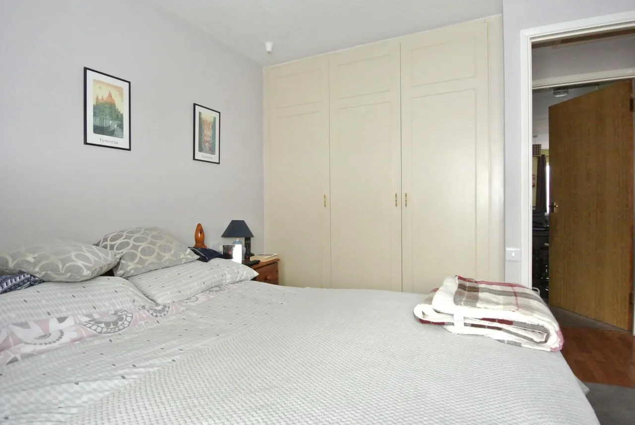 Berryscroft Road, Staines-Upon-Thames, Surrey, TW18 1NA, photo 7