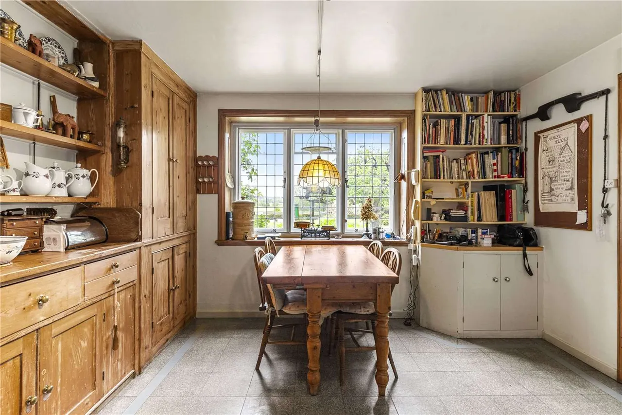 Grenville Road, Shackleford, Godalming, Surrey, GU8 6AX, photo 9
