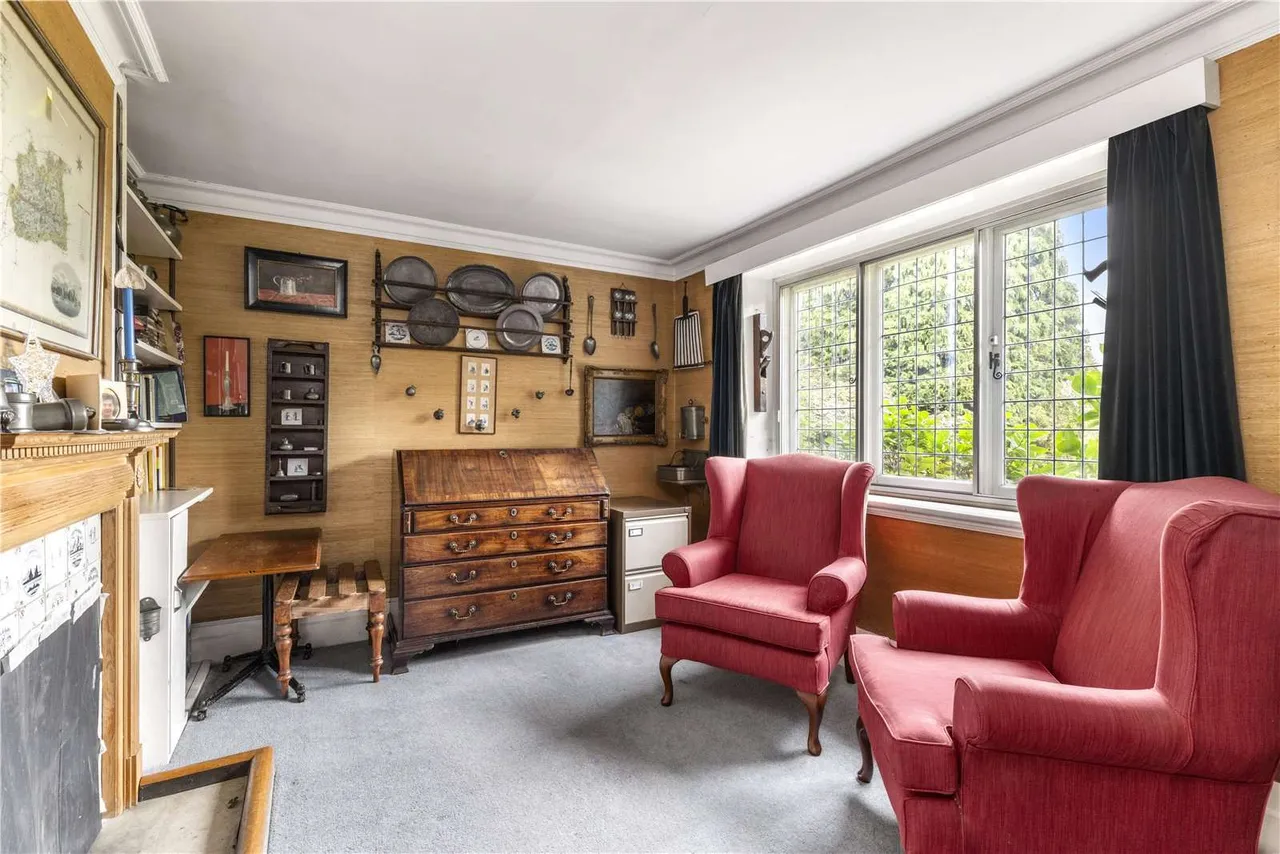 Grenville Road, Shackleford, Godalming, Surrey, GU8 6AX, photo 5