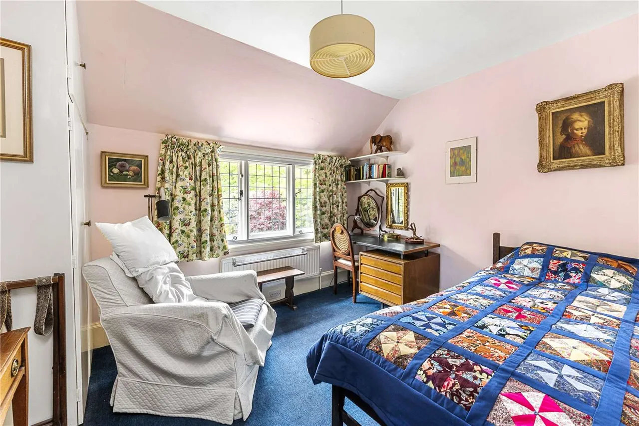 Grenville Road, Shackleford, Godalming, Surrey, GU8 6AX, photo 11