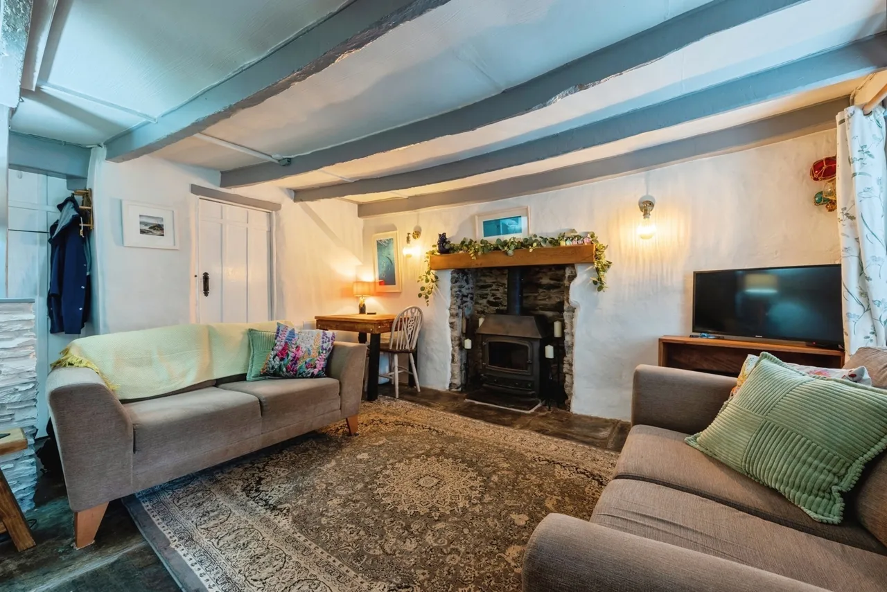 High Street, Camelford, PL32, photo 5