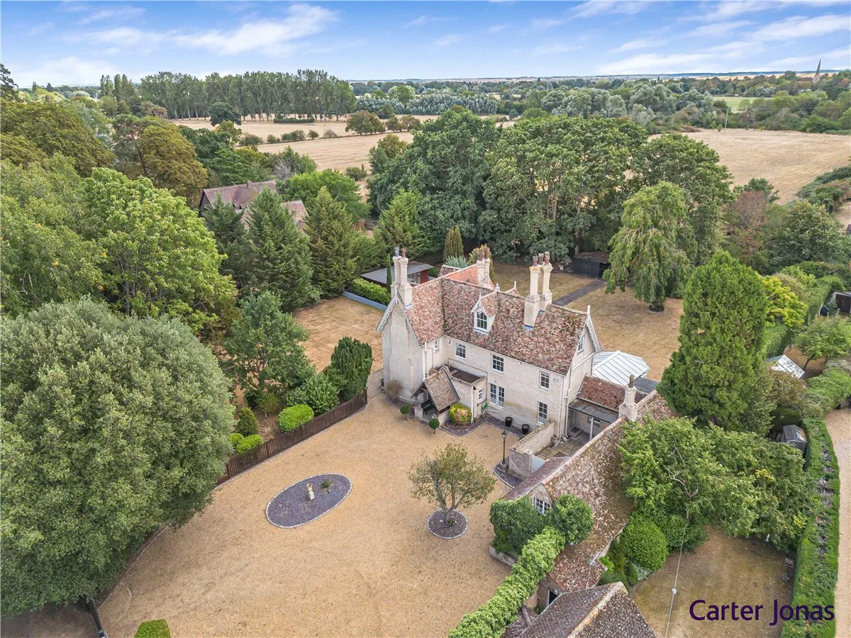 6 bed house for sale, Thicket Road, Houghton, PE28