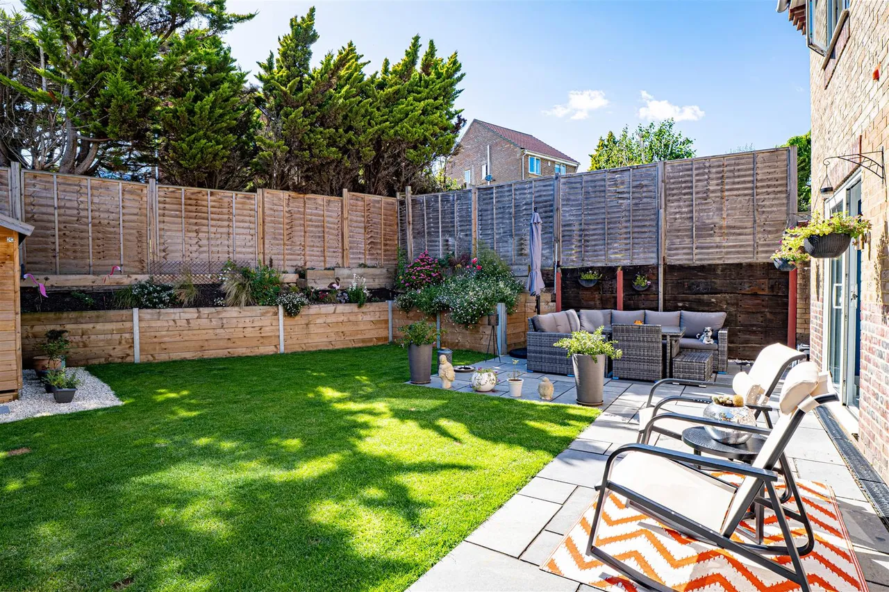 Kensington Close, St. Leonards-On-Sea, photo 16