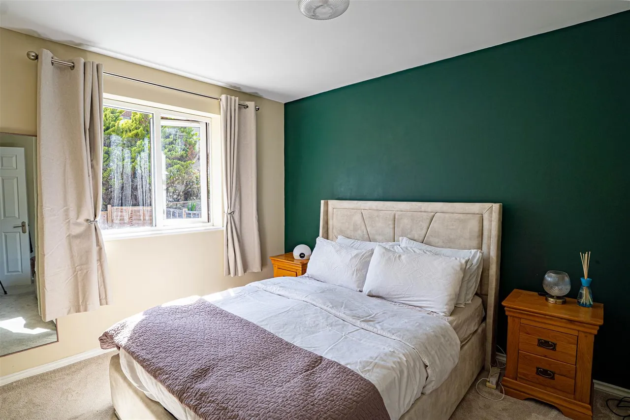 Kensington Close, St. Leonards-On-Sea, photo 8
