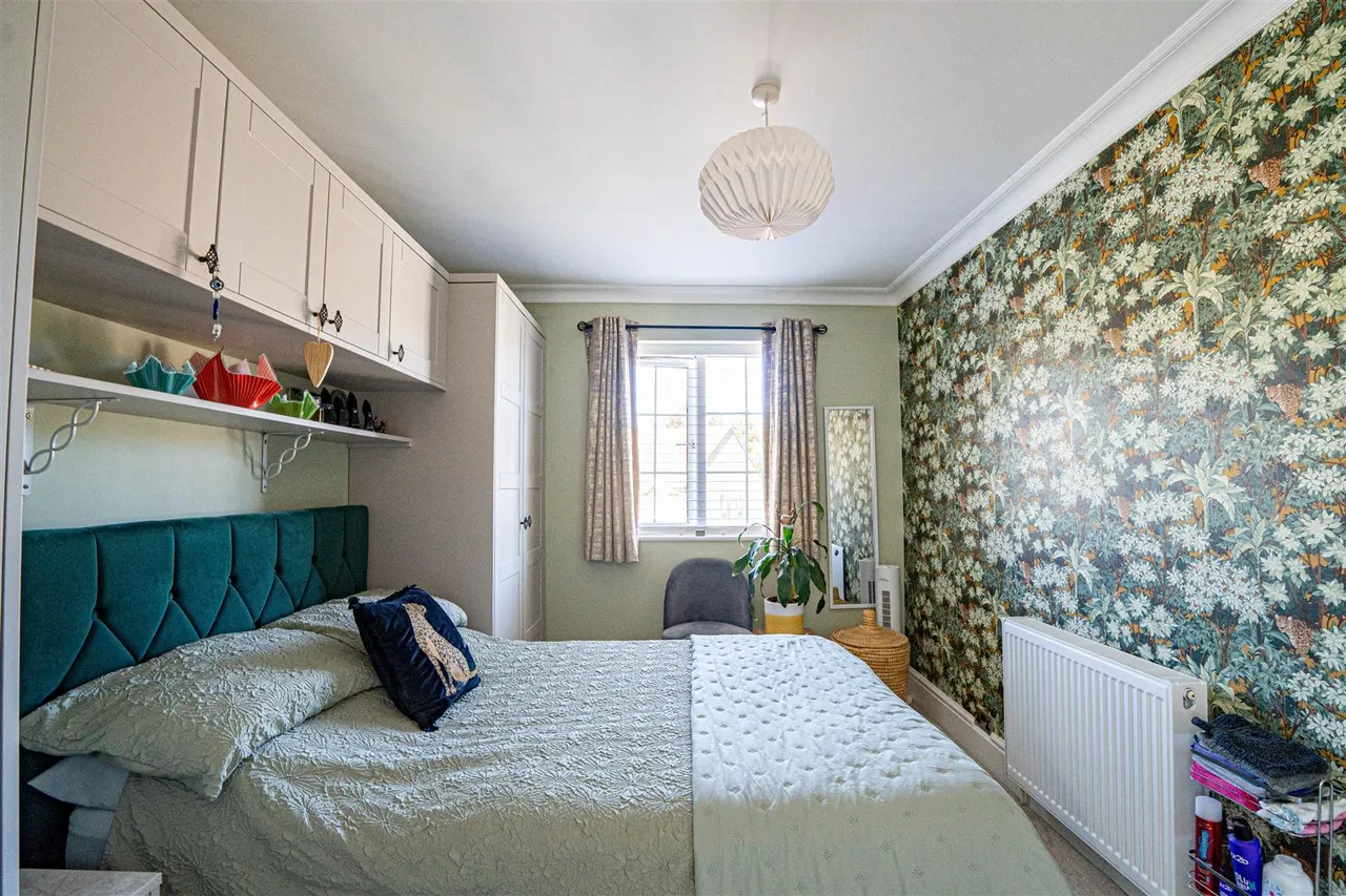 Kensington Close, St. Leonards-On-Sea, photo 21