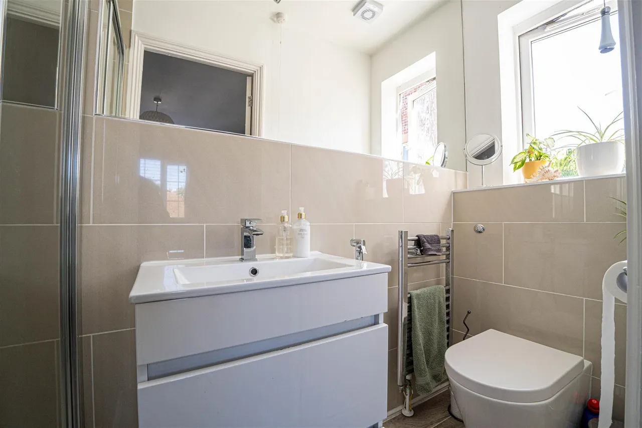 Kensington Close, St. Leonards-On-Sea, photo 24