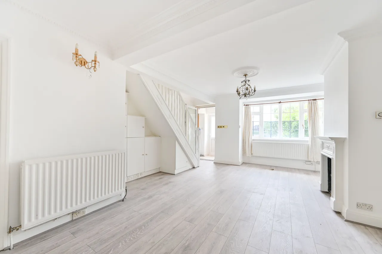 5 bed house to rent — 146 Empire Road, Greenford