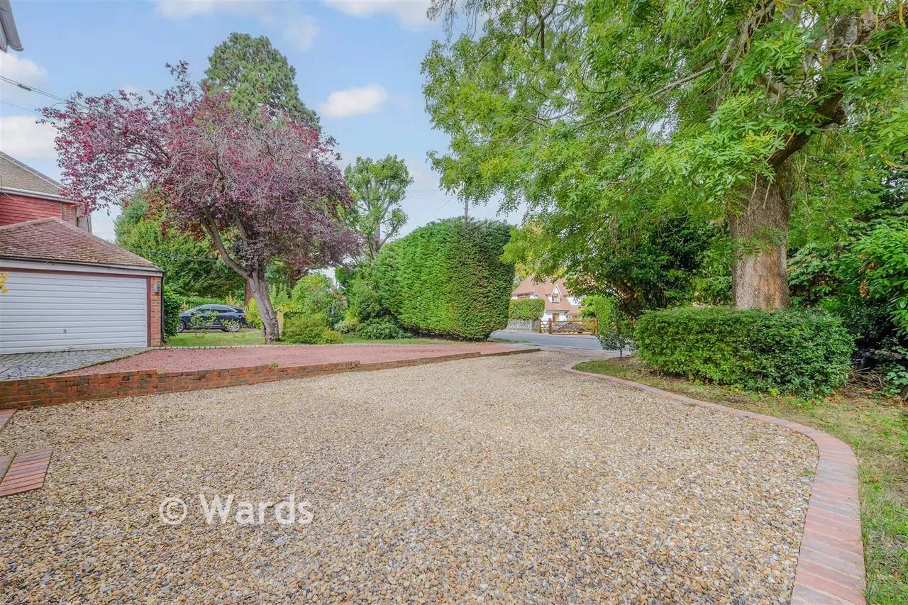 Fawkham Avenue, Longfield, DA3, photo 15