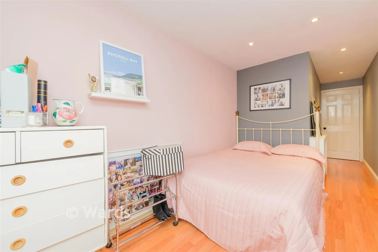 Fawkham Avenue, Longfield, DA3, photo 10
