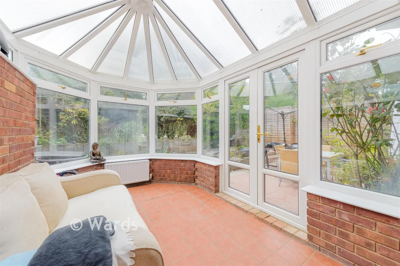 Fawkham Avenue, Longfield, DA3, photo 4
